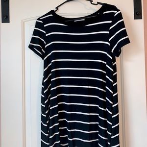 B&W striped ribbed T-shirt dress (SM)